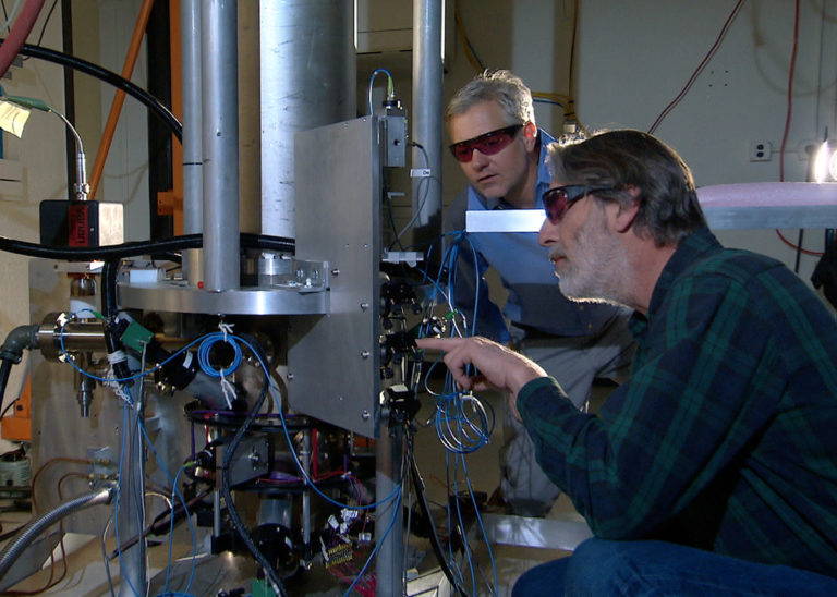 Цезиевые атомные часы NIST-F2