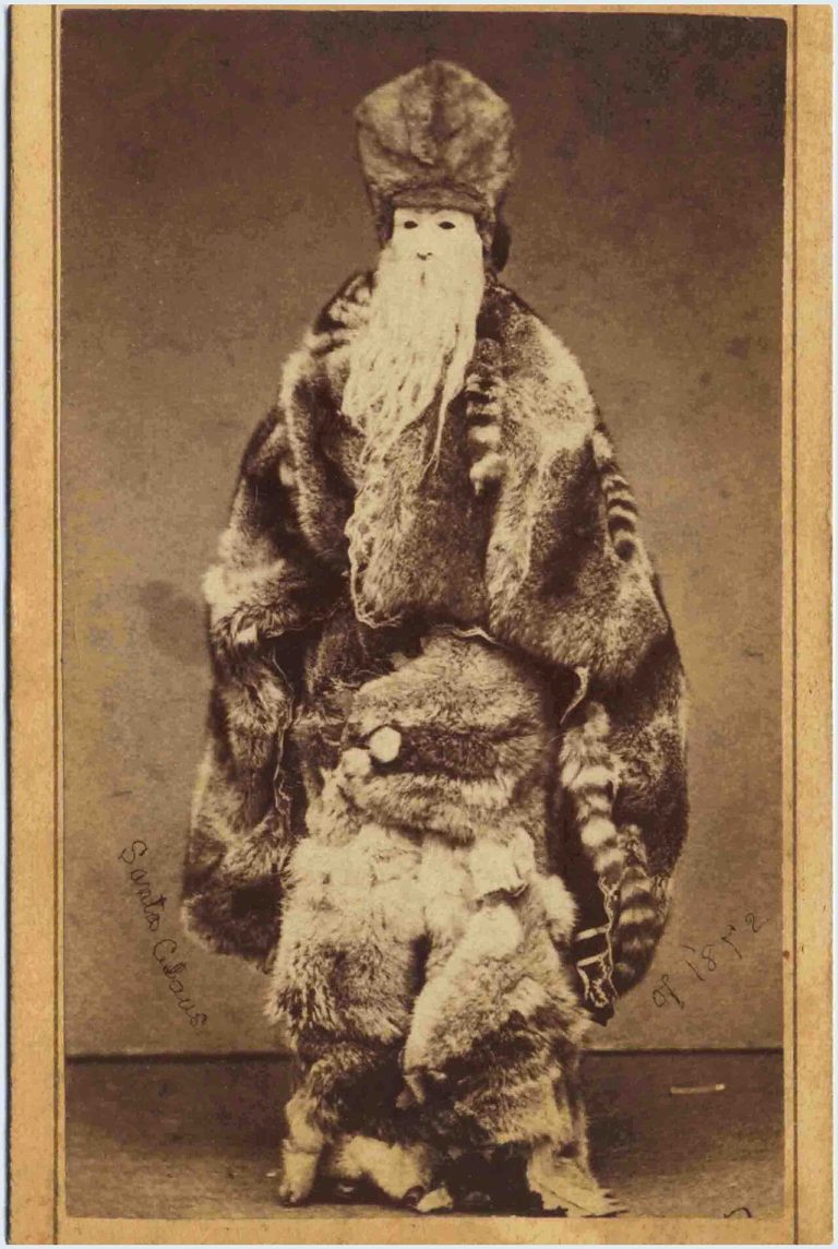 Фотографический портрет Санта-Клауса в меховом костюме, снятый в 1872 году